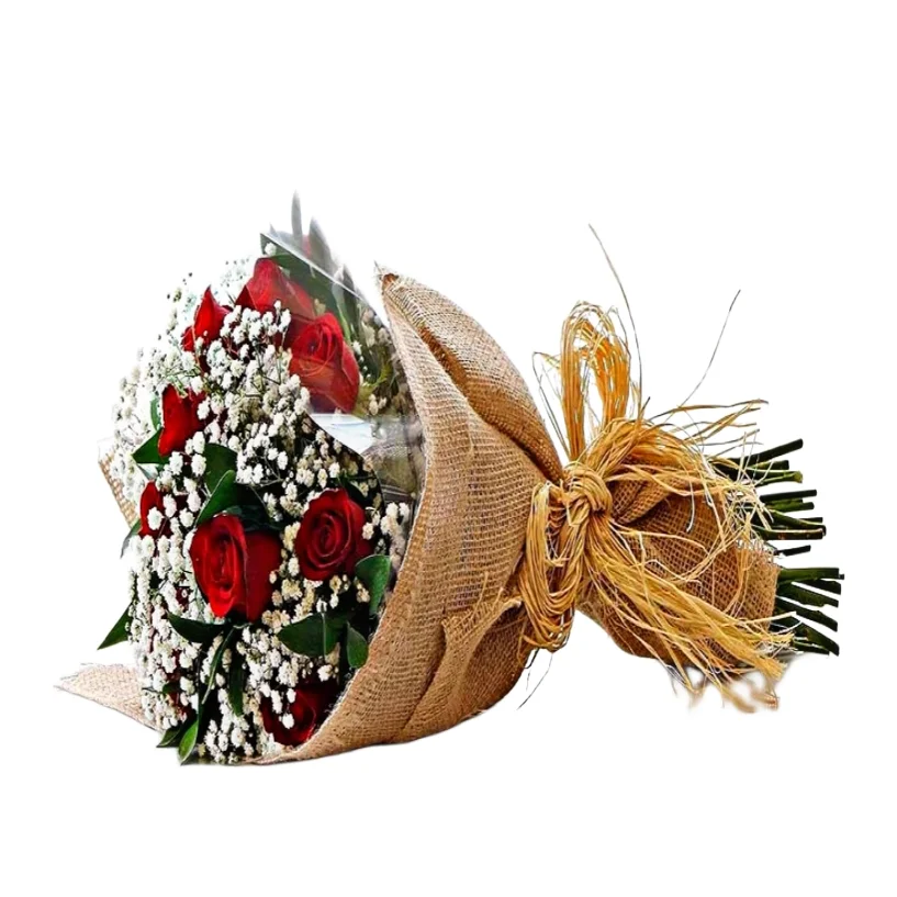Sofisticado Buqu� de 12 Rosas com Gypsophila R�stico